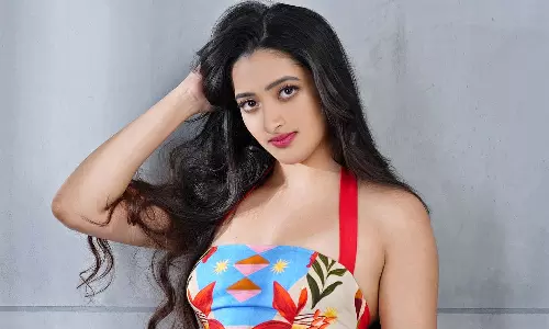 Mahesh Babus Niece Jaanvi Ghattamaneni to Debut Soon