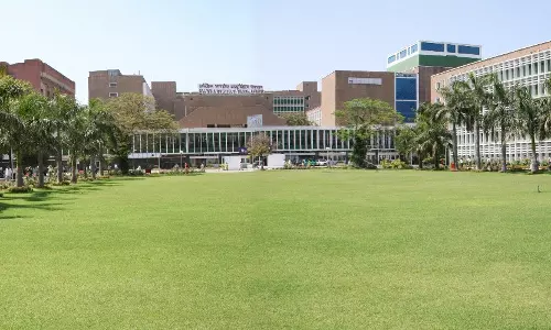 AIIMS-Delhi Receives Cases of Eye Injury Due To Carbide Guns During Diwali