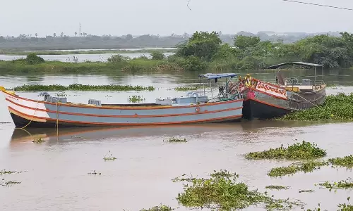Disaster Averted at Sangam Barrage as Floodwaters Wash Away Boats