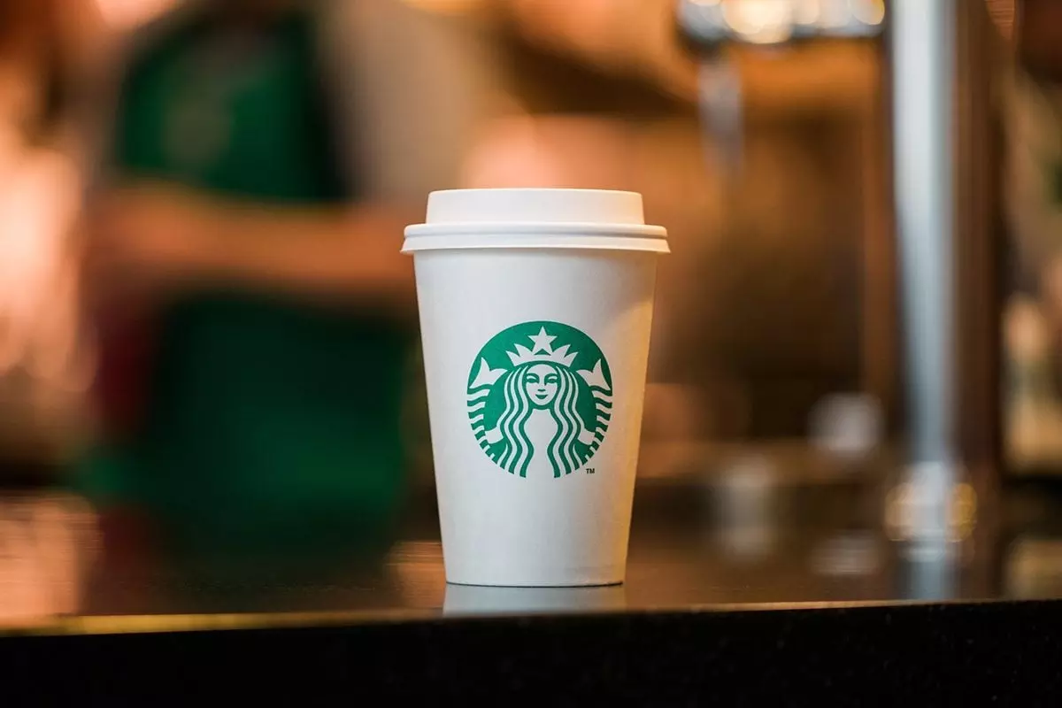 Starbucks Returns to Sales Growth After 18 Months, But Margins Squeezed by Coffee Costs Starbucks Returns to Sales Growth After 18 Months, But Margins Squeezed by Coffee Costs