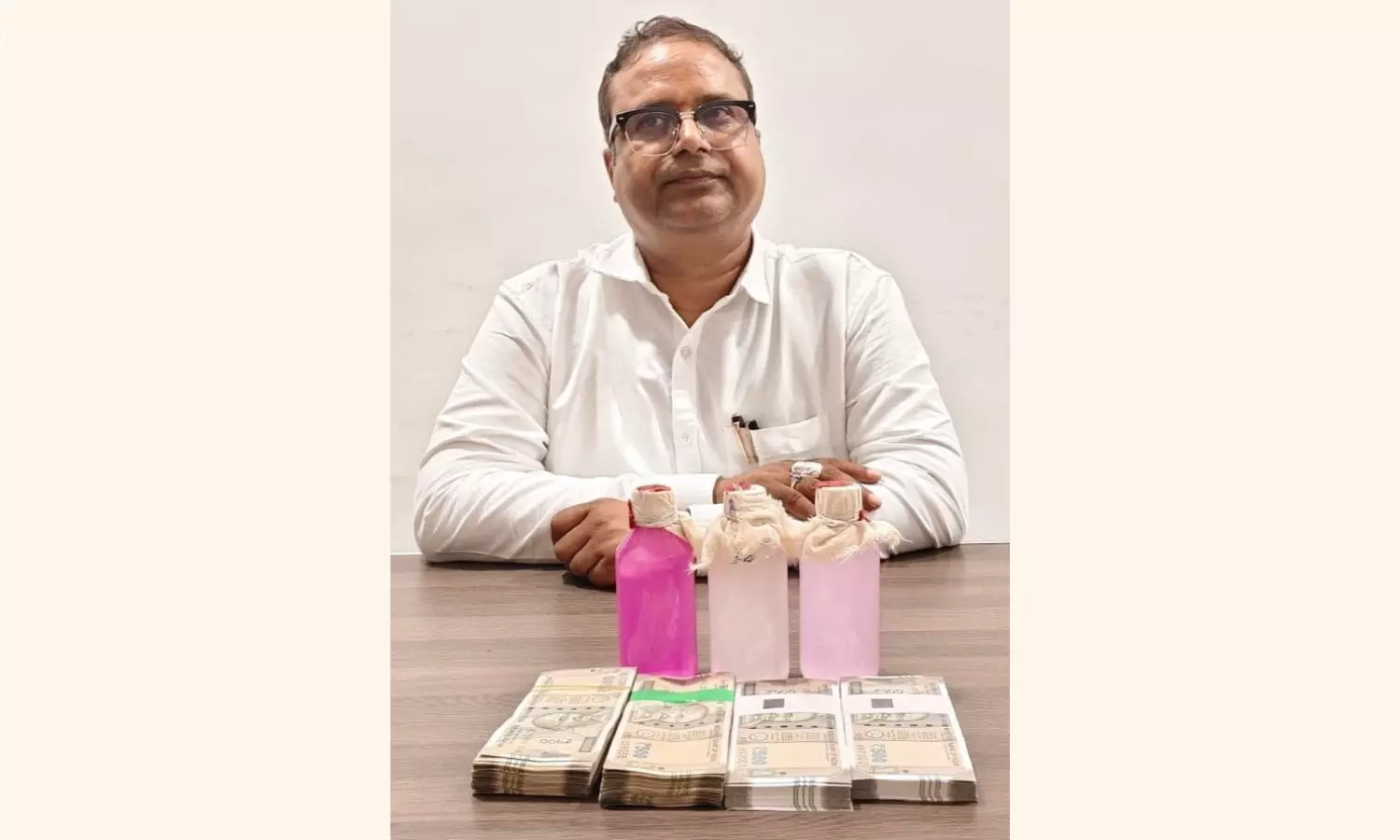 Yadagirigutta Temple EE Arrested in Rs.1.90 Lakh Bribe Yadagirigutta Temple EE Arrested in Rs.1.90 Lakh Bribe