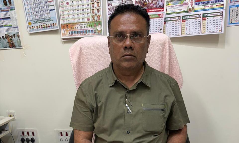 Telangana Engineer Caught Taking Bribe
