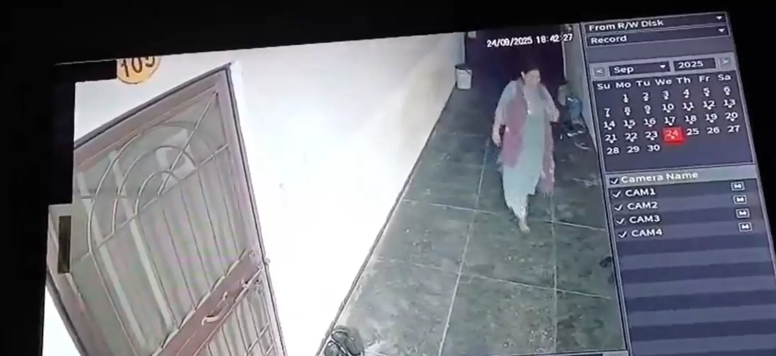 Bhopal DSP Booked for Stealing Cash, Mobile from Friend Bhopal DSP Booked for Stealing Cash, Mobile from Friend