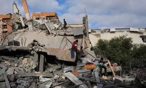 Israel Says Ceasefire Resumes as Gaza Death Toll Hits 104 Israel Says Ceasefire Resumes as Gaza Death Toll Hits 104