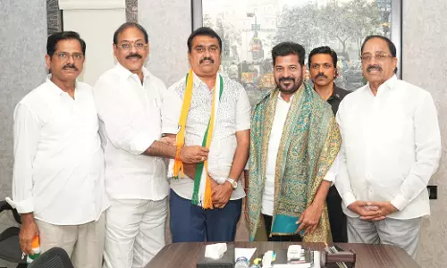 Former Vengalrao Nagar Corporator Kilari Manohar Joins Congress