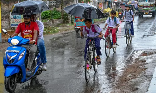 Kerala Receives Widespread Rains; Yellow Alert in Seven Districts
