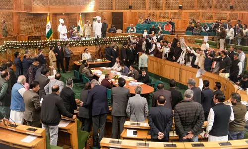 J&K Lawmakers Decry Systematic Assault on Press Freedom, Demand Fair Ads, End to Harassment