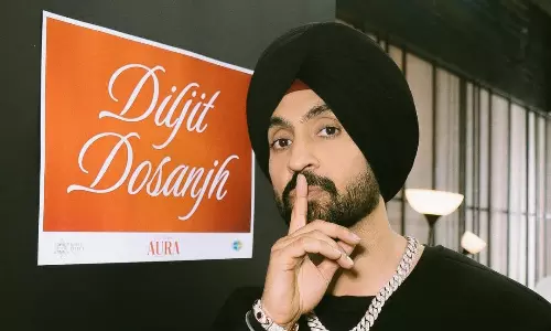 Diljit Dosanjh Faces Threat After Touching Big B’s Feet Diljit Dosanjh Faces Threat After Touching Big B’s Feet
