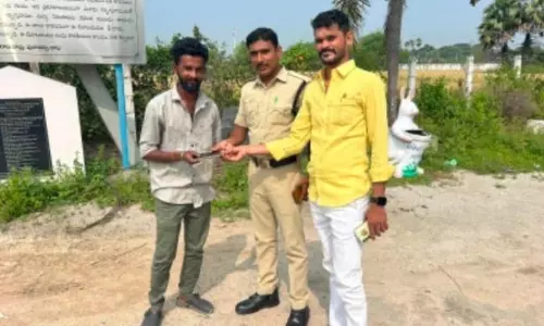 Tourist Police Win Hearts with Swift Rescues