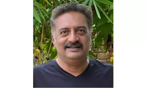 Film Actor Prakash Raj Among 70 Chosen for Rajyotsava Awards