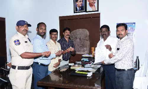 Nizam-Era Silver Coins Unearthed In Pedapalli