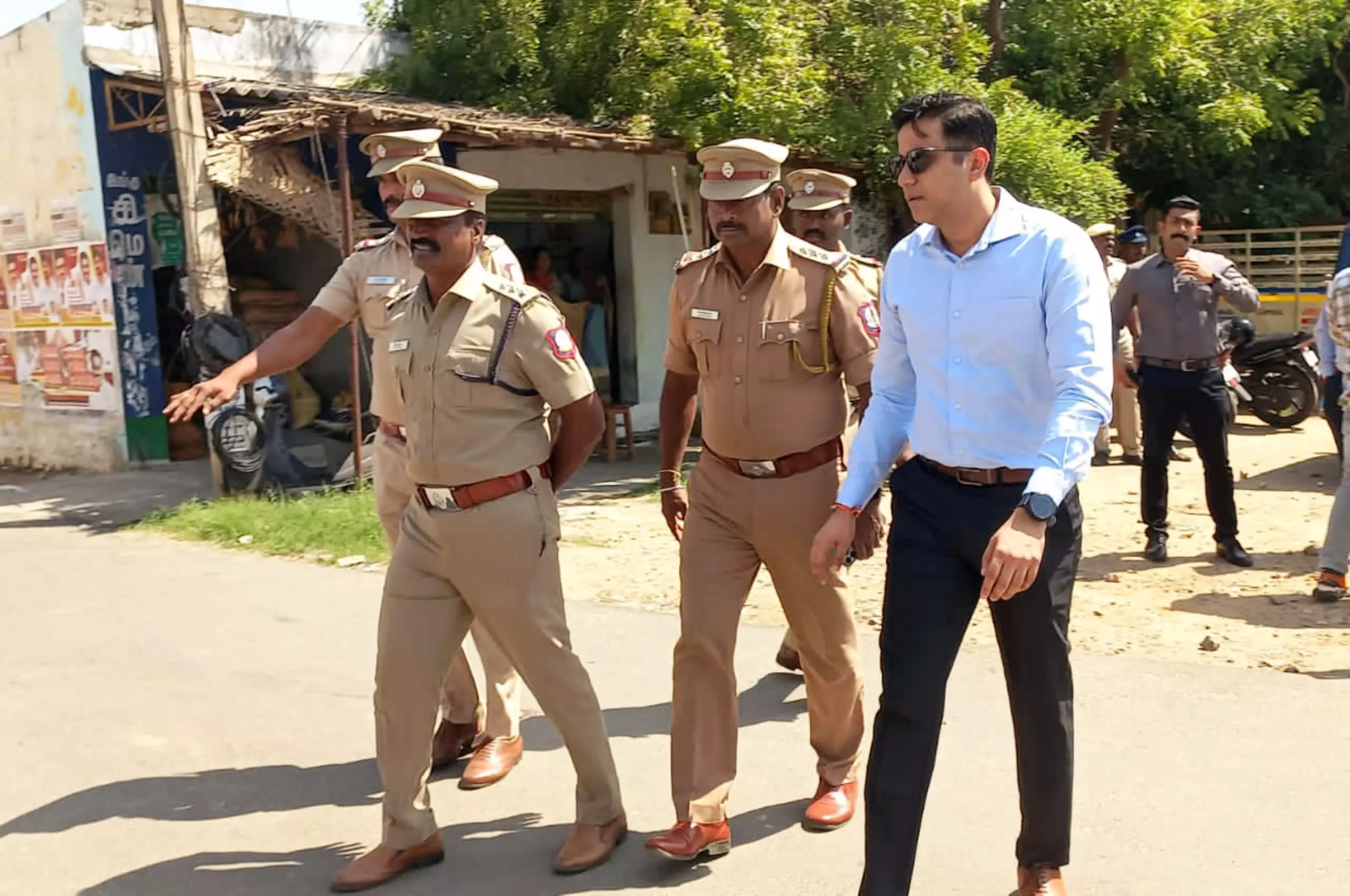 করুর পদদলিত স্থানে দ্বিতীয় দিনের মতো তদন্ত চালিয়ে যাচ্ছে সিবিআই