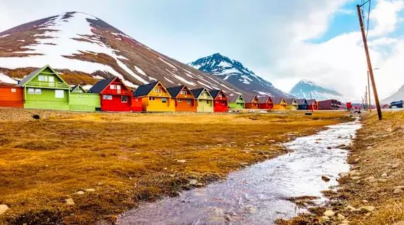 No Birth or Death Allowed: Inside Norway’s Unusual Arctic Island of Svalbard