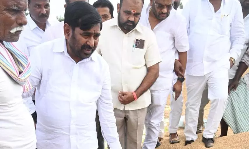 BRS MLA Tells Govt To Buy All Paddy Without Riders BRS MLA Tells Govt To Buy All Paddy Without Riders