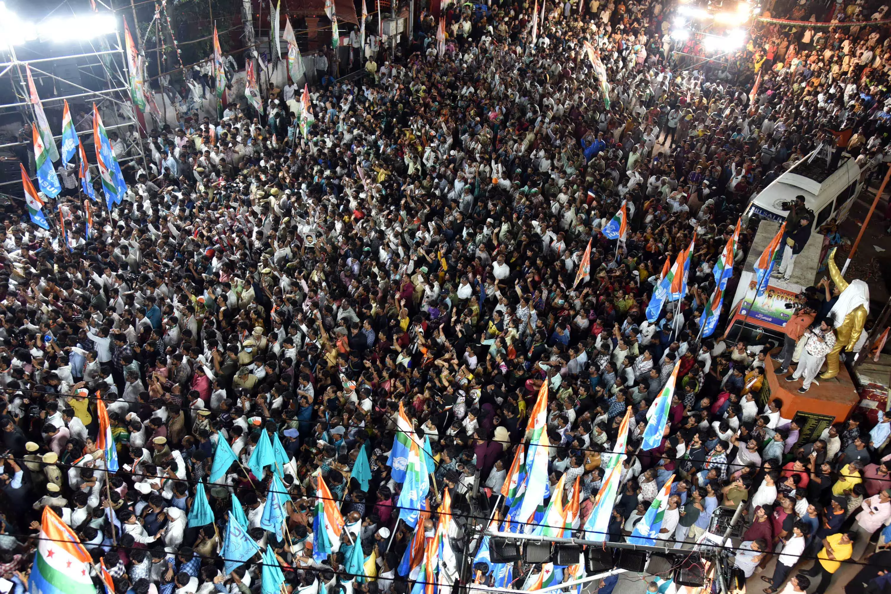Students, Youth Fuel Jubilee Hills Campaigns Students, Youth Fuel Jubilee Hills Campaigns