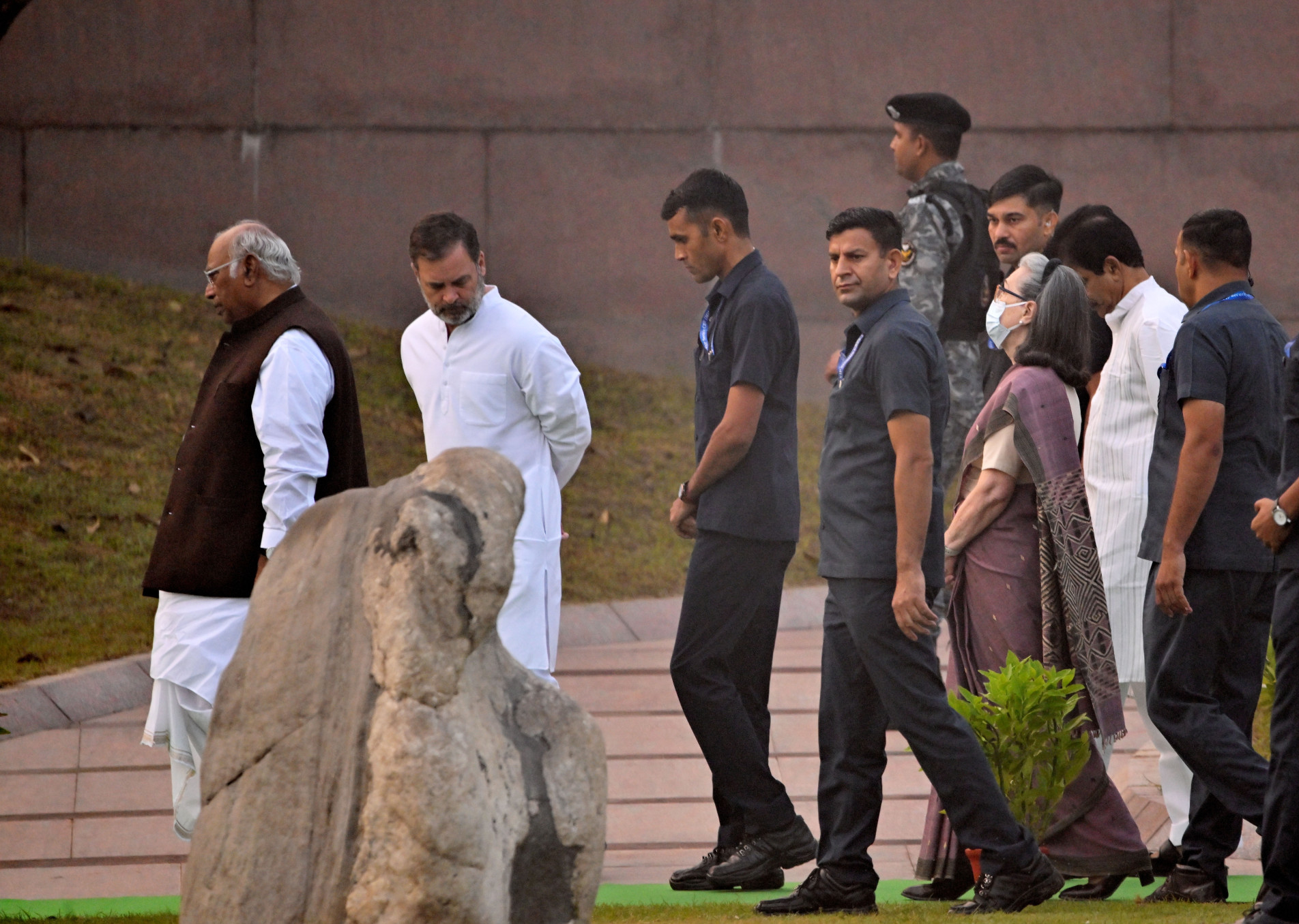 Kharge, Rahul, Priyanka on Congress Star List for Bihar Phase 2