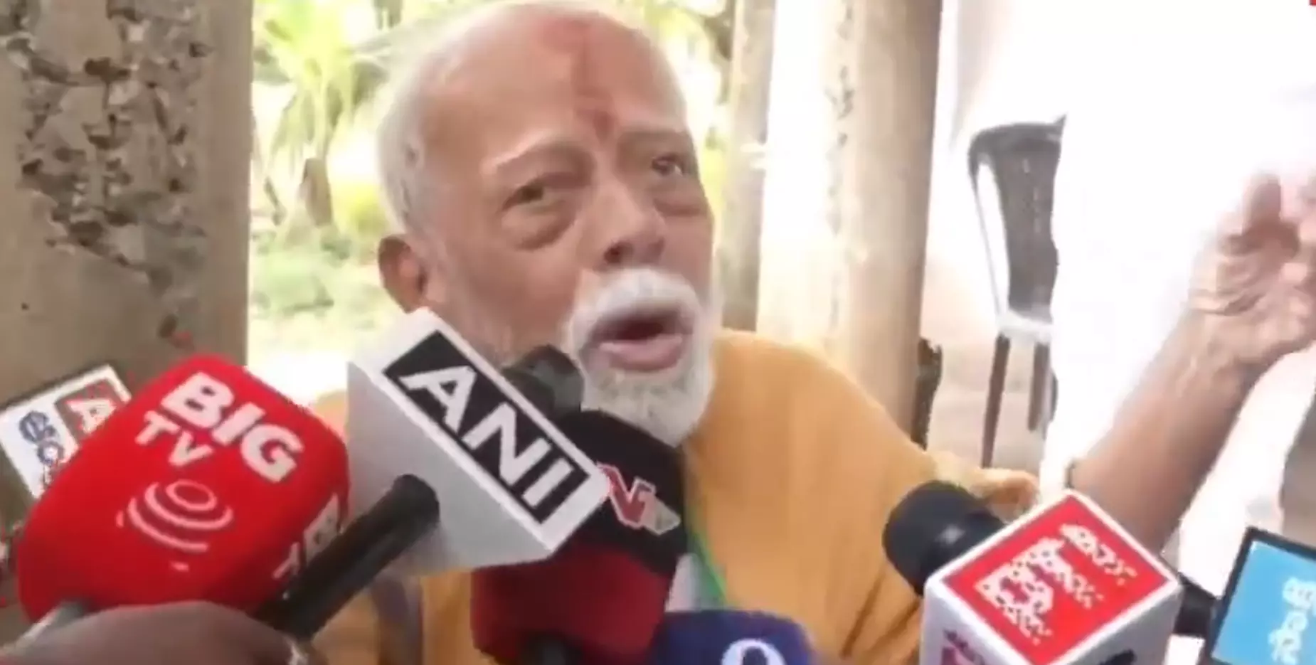 Srikakulam Temple Barricaded After Stampede Srikakulam Temple Barricaded After Stampede