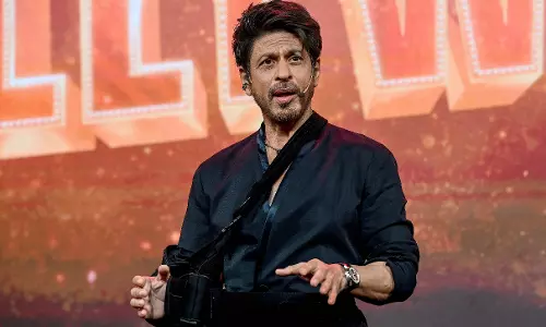 Bollywood Stars Pour in Wishes as Shah Rukh Khan Turns 60