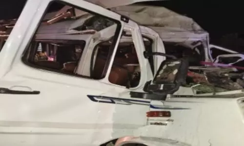 15 Die as Tempo Traveller Rams Stationary Truck in Rajasthans Phalodi 15 Die as Tempo Traveller Rams Stationary Truck in Rajasthans Phalodi