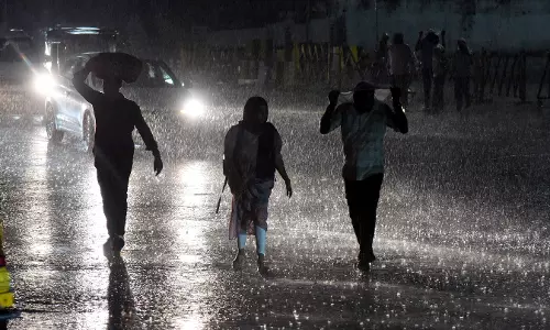 Hyderabad Sees Sudden Showers on Sunday