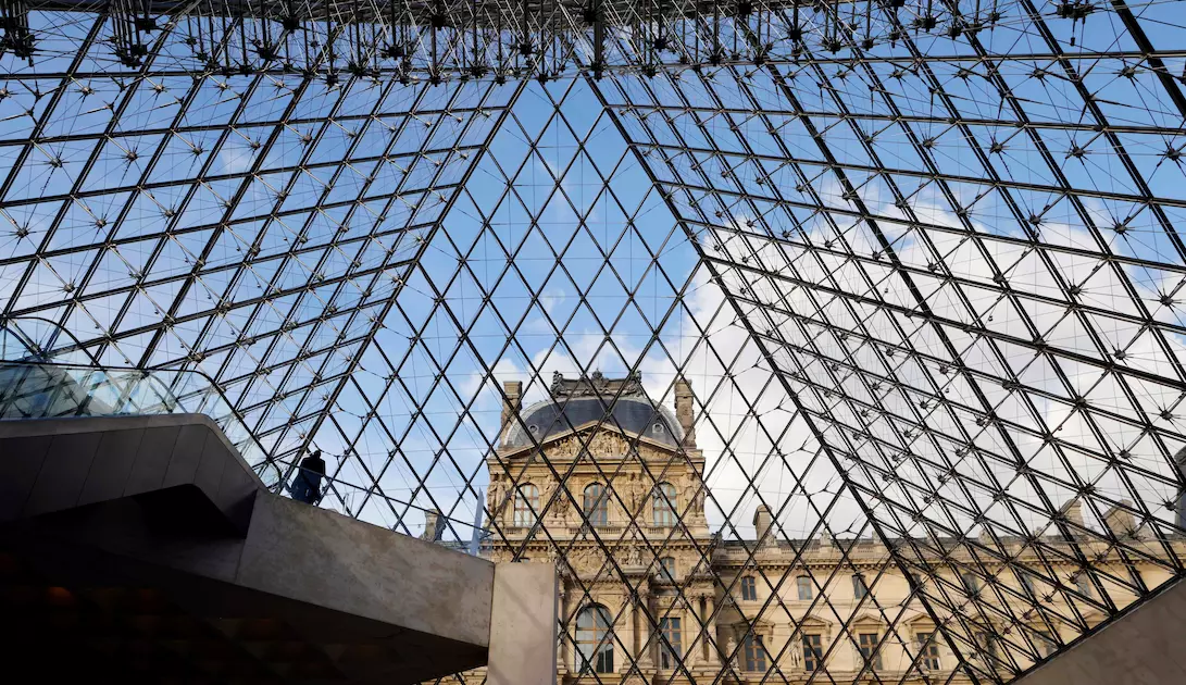Louvre Heist Work of Petty Criminals, Not Organised Crime, Prosecutor Says Louvre Heist Work of Petty Criminals, Not Organised Crime, Prosecutor Says