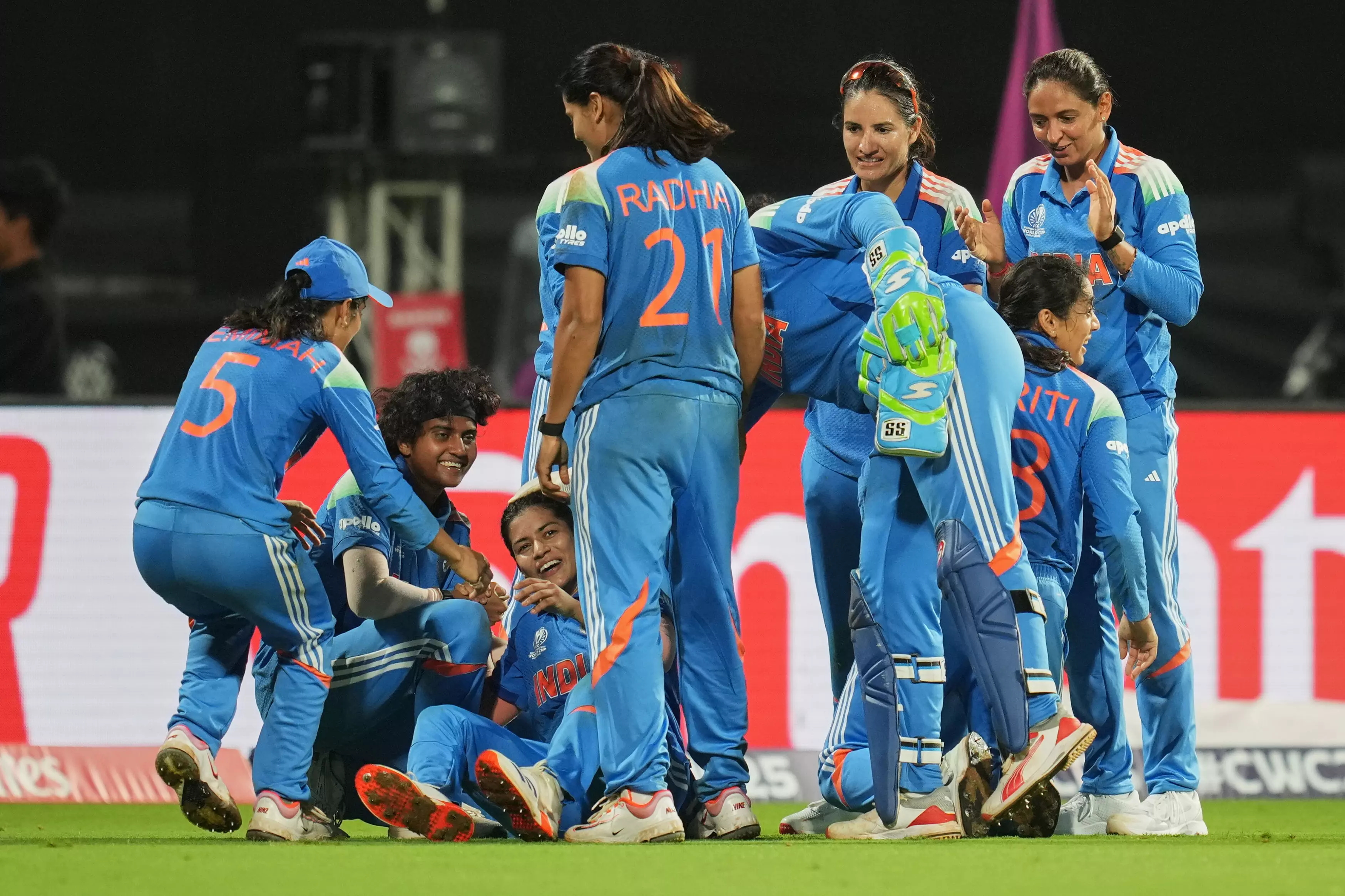 Film Stars Hail History Makers: Team Indias Maiden Cricket World Cup Glory celebrated Film Stars Hail History Makers: Team Indias Maiden Cricket World Cup Glory celebrated