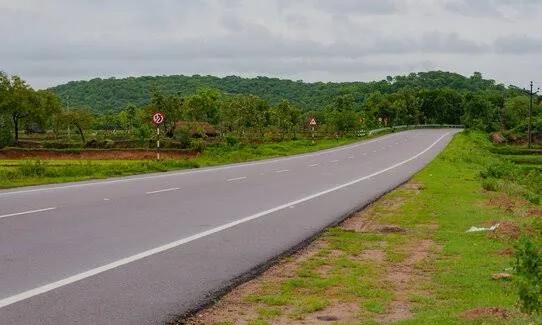 Hyderabad Highway Expansion Resumes After NGT Lifts Stay Amid Tree Concerns