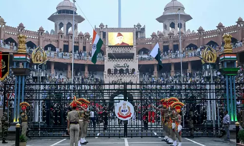 Indian Sikh Pilgrims Enter Pakistan, First Major Crossing Since May Conflict Indian Sikh Pilgrims Enter Pakistan, First Major Crossing Since May Conflict