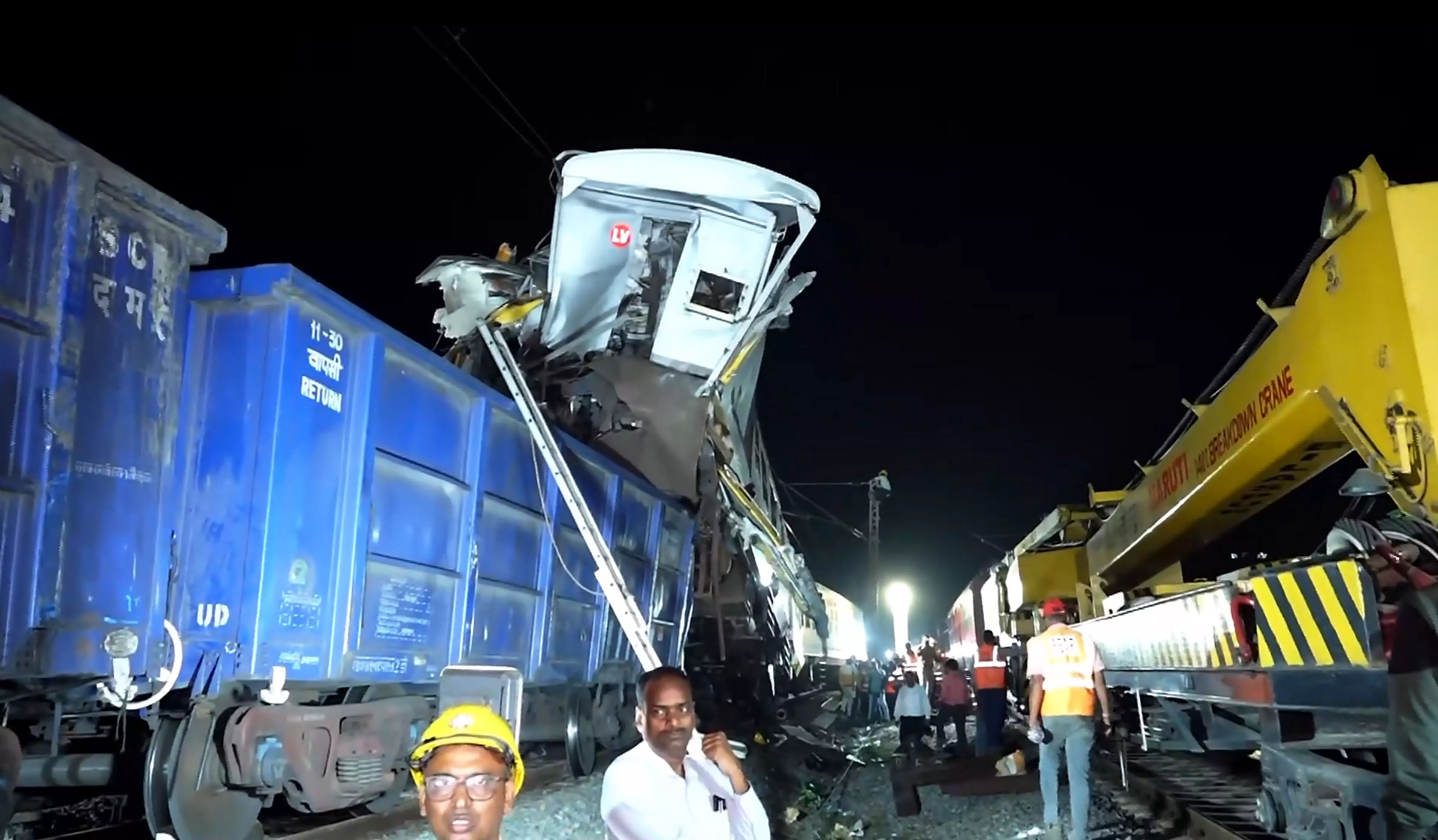 Death Toll Rises to 11 in Bilaspur Train Accident Death Toll Rises to 11 in Bilaspur Train Accident