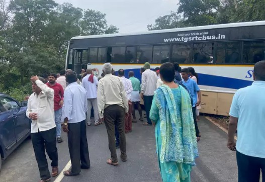 TSRTC Bus Stuck on Srisailam Ghat Road Causing Traffic Halt
