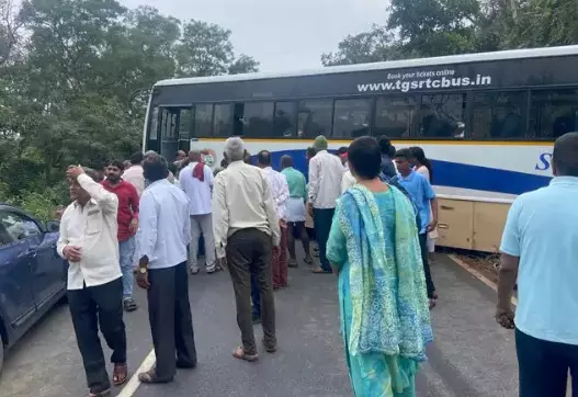 TGSRTC Bus Gets Stuck on Srisailam Ghat Road