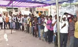 42.31 Per Cent  Turnout In First Phase Of Bihar Polls Till 1 Pm