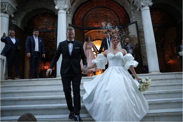 Greece's Rice Farmers Turn Waste into Wedding Confetti Revenue