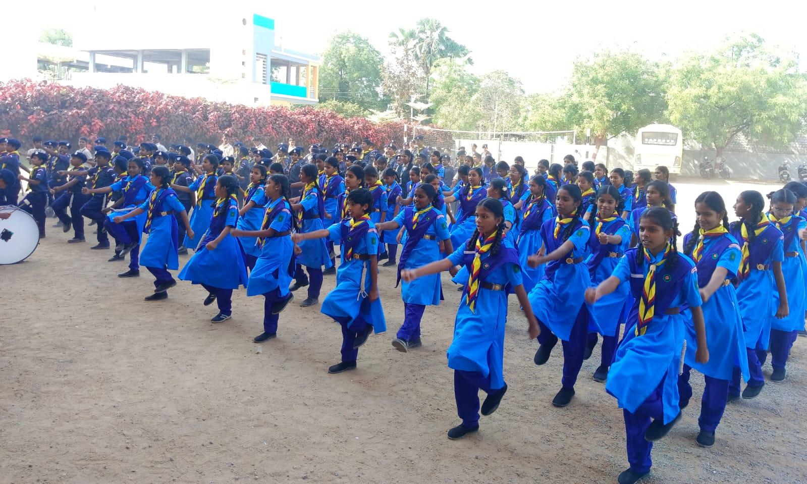 Collector Urges Instilling Patriotism, Discipline Through Scouts and Guides