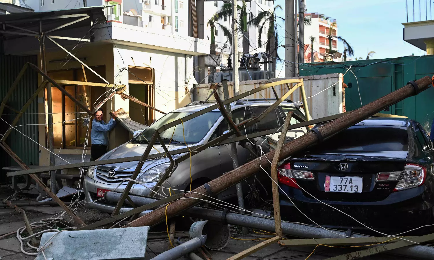Typhoon Kalmaegi Batters Vietnam; Death Toll Nears 200 in Philippines Typhoon Kalmaegi Batters Vietnam; Death Toll Nears 200 in Philippines