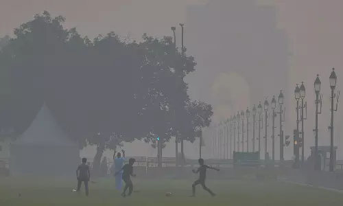 Delhi Air Quality Dips to Very Poor Category, Overall AQI Stands at 312 Delhi Air Quality Dips to Very Poor Category, Overall AQI Stands at 312