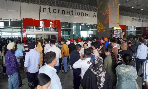 Delhi Airport Glitch Delays 800 Flights