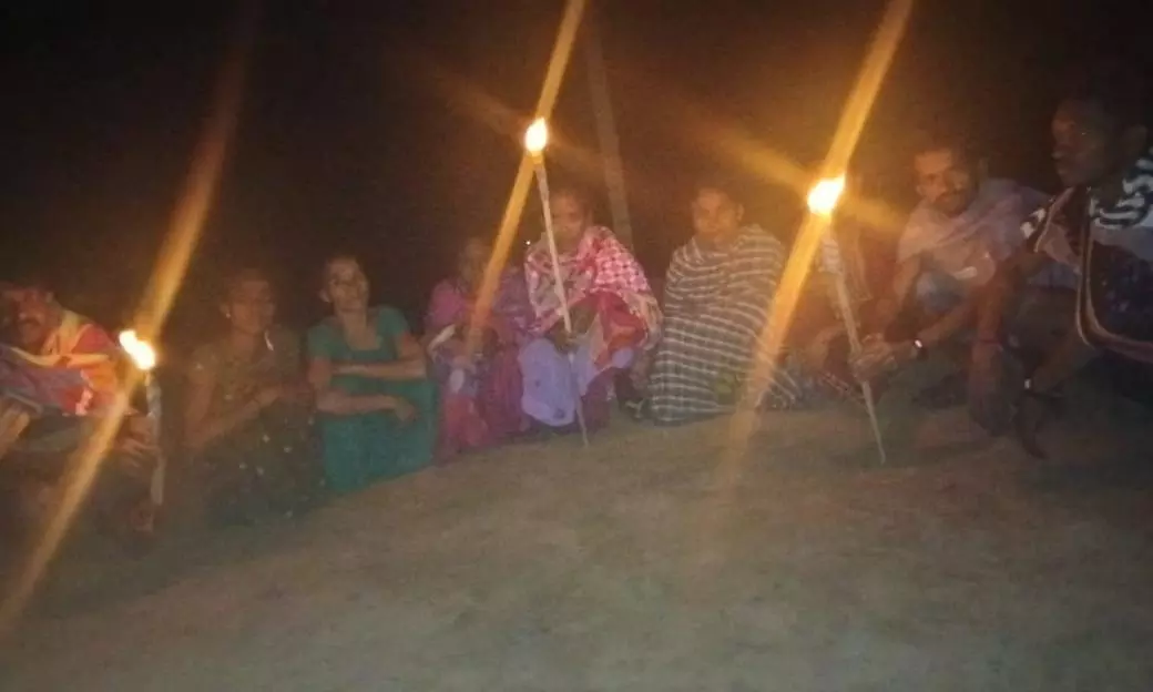 With No Power, Dabbalapadu Still Relies on Kagadalu Torches