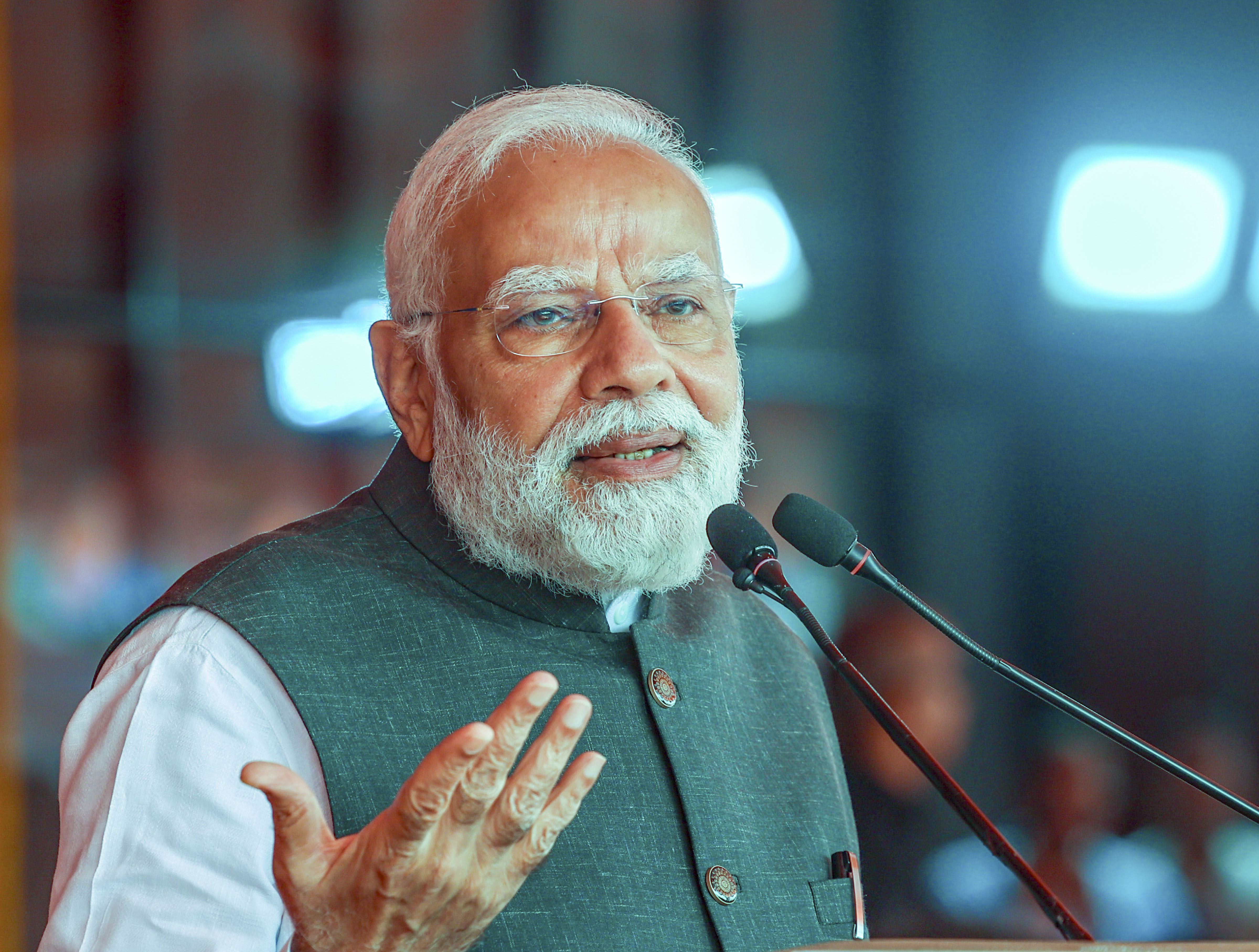 PM Modi Launches Four New Vande Bharat Trains, Boosting Tourism and Trade