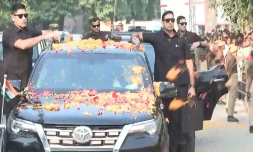 Modi Holds Roadshow in Varanasi