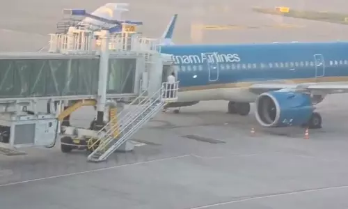 Passengers’ Stage Protest at RGIA As Hanoi-Bound Flight Fails To Take Off