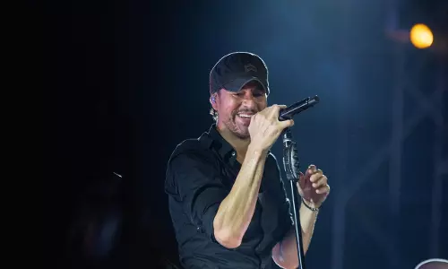 Enrique Iglesias India Tour 2025 By EVA Live Generates 10 Million USD For Maharashtra Tourism Enrique Iglesias India Tour 2025 By EVA Live Generates 10 Million USD For Maharashtra Tourism