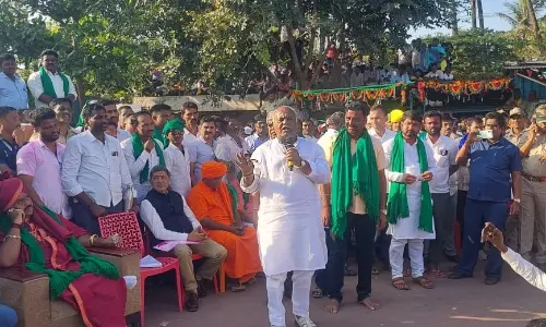 Belagavi Cane Protest Ends After Rs.3,300 Price Order Belagavi Cane Protest Ends After Rs.3,300 Price Order