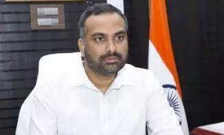 Contempt Notices to IAS Officers Karnan, Ilambarithi Contempt Notices to IAS Officers Karnan, Ilambarithi