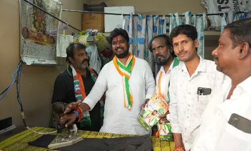 Congress’ Naveen Yadav Leads Door-to-Door Drive in Erragadda