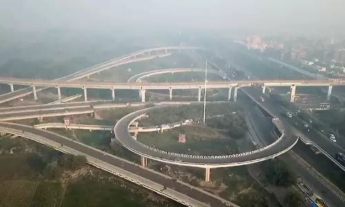 Delhis Air Quality Slips into Severe Category Delhis Air Quality Slips into Severe Category