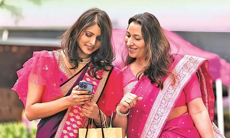 Mute: The New Namaste in Family WhatsApp Groups Mute: The New Namaste in Family WhatsApp Groups