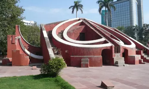 Man Dies by Suicide at Delhi’s Jantar Mantar