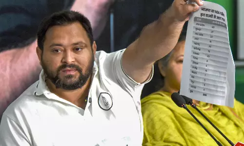 Bihar: Tejashwi Slams EC for Not disclosing Gender-Wise Voter Data of First Phase