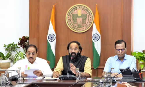 Uttam Reviews Record Paddy Procurement; Asks Officials to Stay Alert
